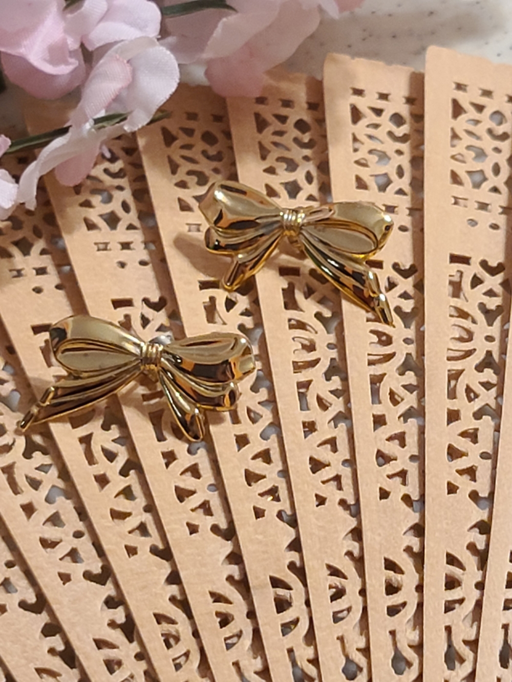 Vintage Gold Bow Stud Earrings - Women Jewelry